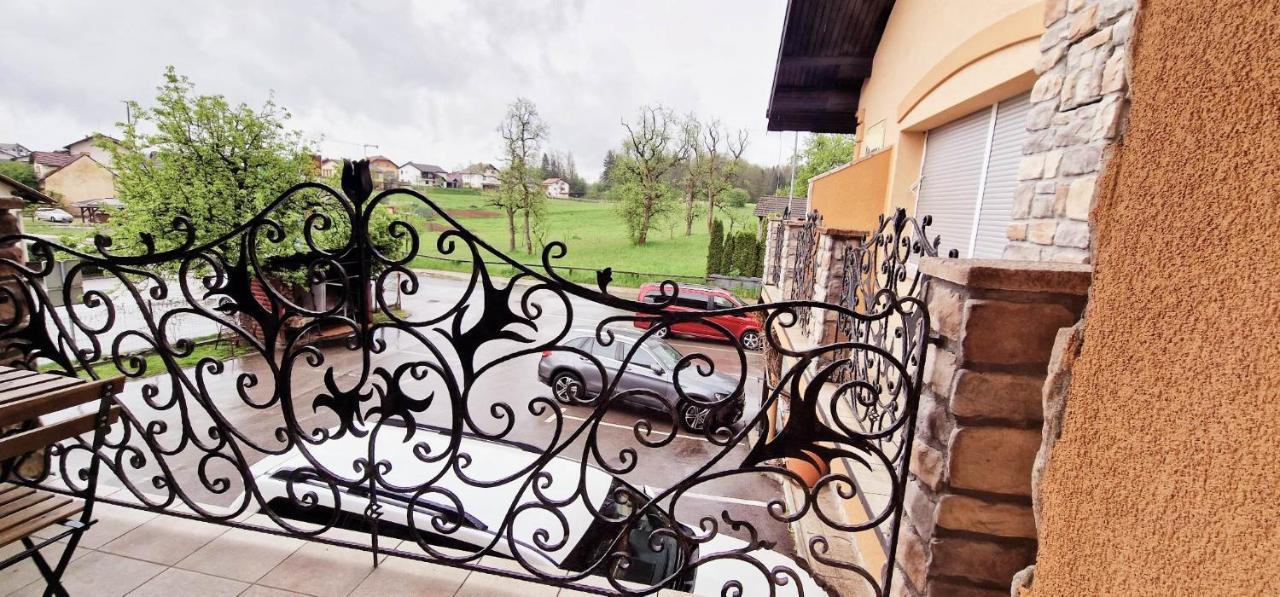 Hotel Samarin Črnomelj Exterior foto